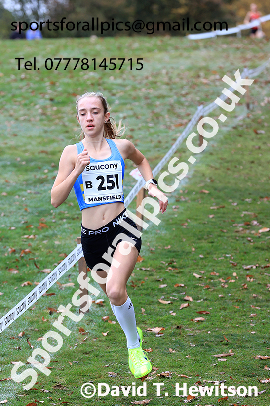Junior Womens 2024 National Cross Country Relays, Berry Hill Park, Mansfield.   Photo: David T. Hewitson/Sports for All Pics